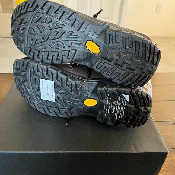 UGG Felton boots - Picture 4 of 6